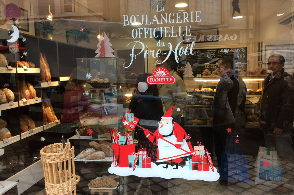 The Official Bakery of Father Christmas – La boulangerie officielle du père-noël – Loire Daily Photo